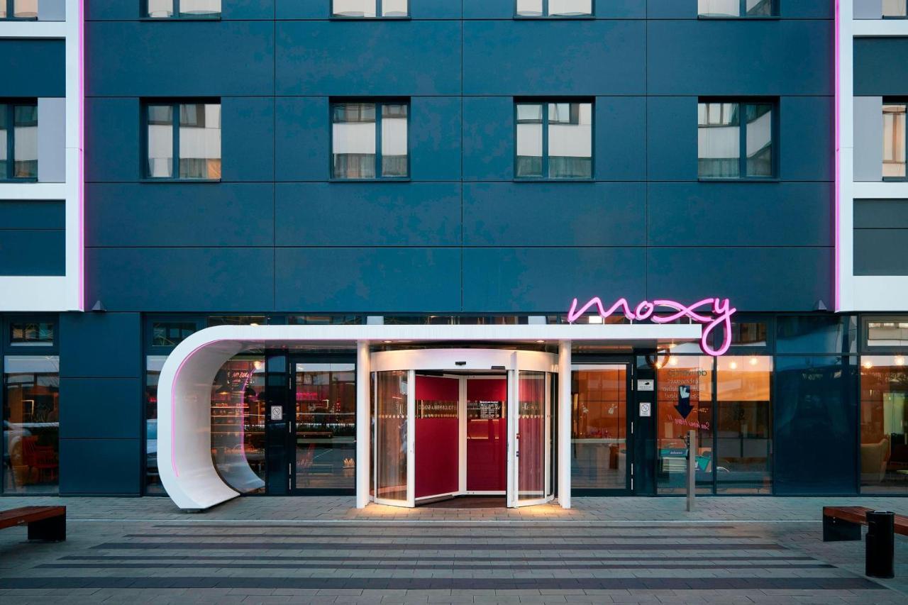 Moxy Frankfurt Eschborn Hotel Bagian luar foto